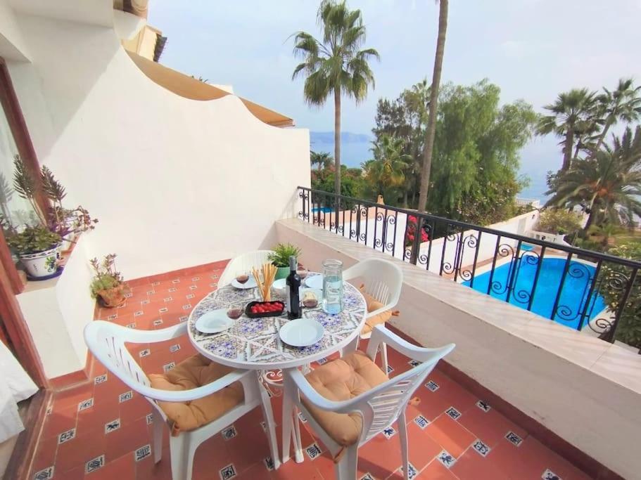 Beautiful 2 Bedroom In Calle Carabeo, Nerja Zewnętrze zdjęcie