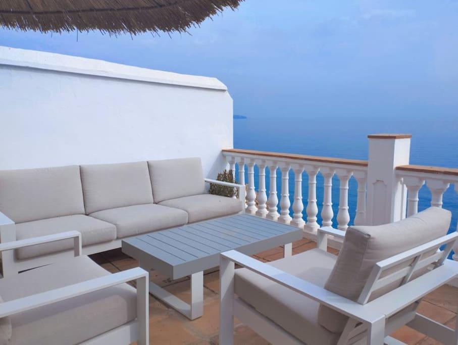 Beautiful 2 Bedroom In Calle Carabeo, Nerja Zewnętrze zdjęcie
