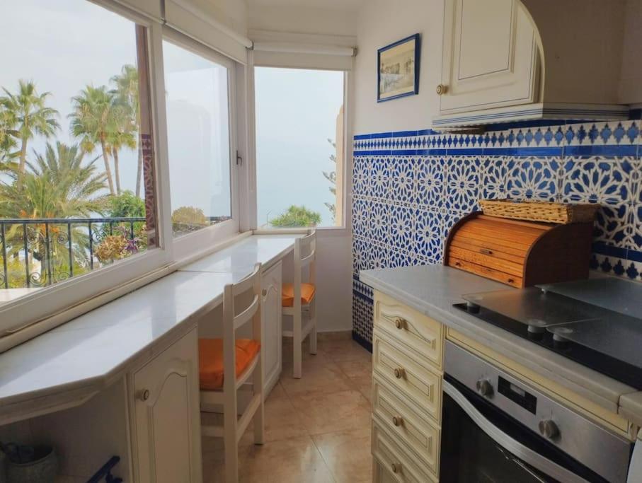 Beautiful 2 Bedroom In Calle Carabeo, Nerja Zewnętrze zdjęcie